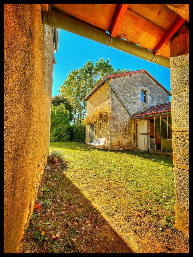 Les Maisons Du Bonheur Bed & Breakfast Château-Garnier Exterior foto